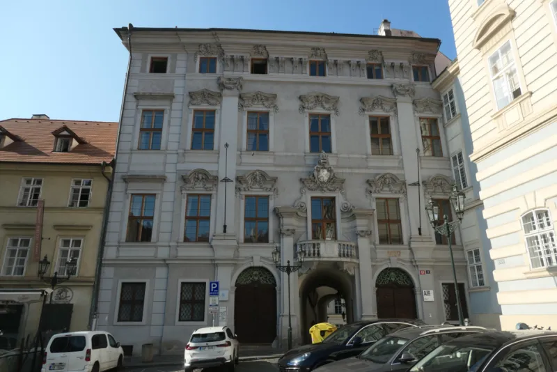 Hartigovský palác
